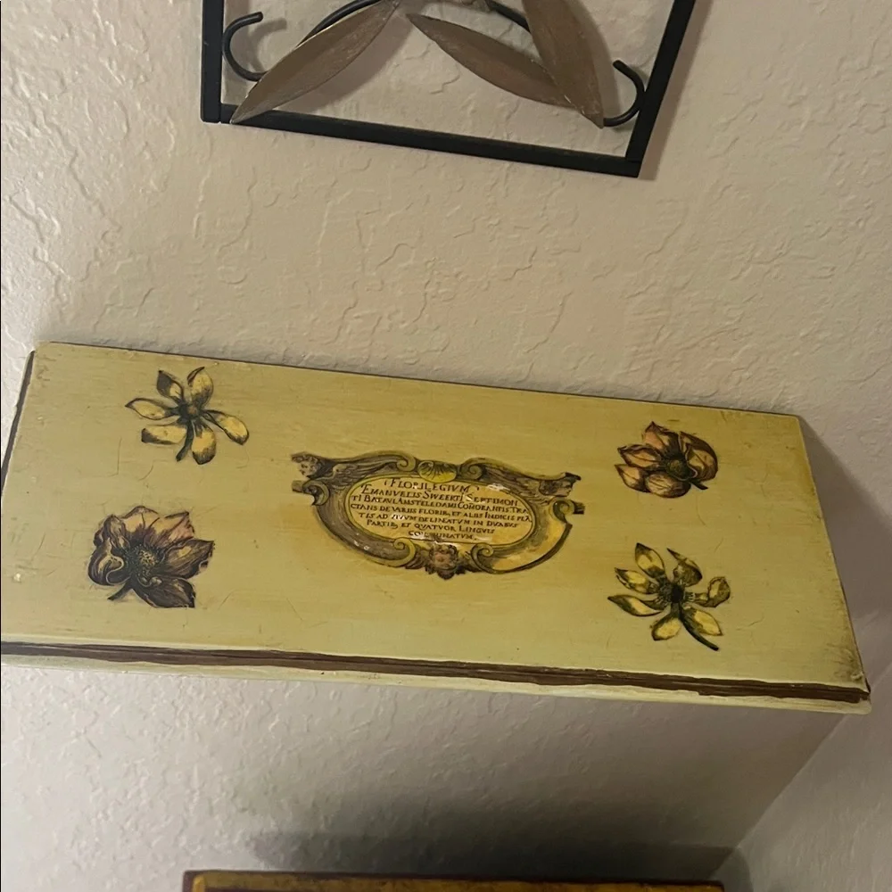 Vintage Charming Beige Wall Shelf with Floral Accents